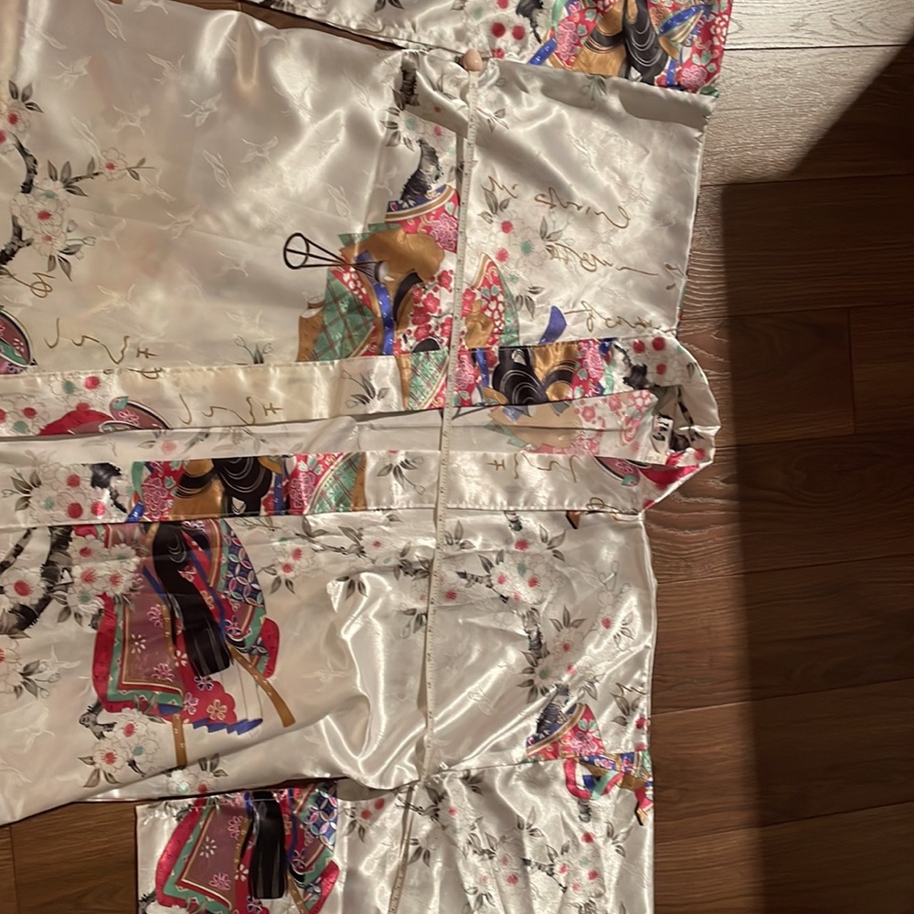 Kimono - Picture 7 of 7